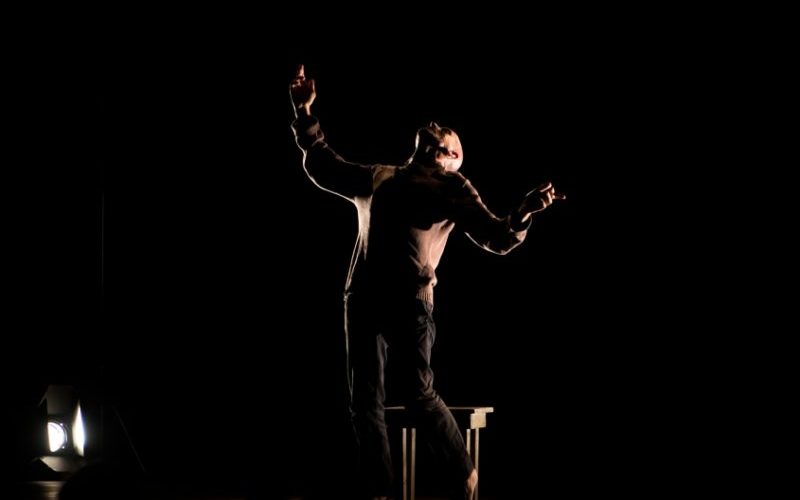 Lo spettacolo “Solitudo” in scena ai Teatri del Sacro / Eugenio Spagnol